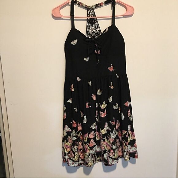 Super Comfy Pastel Butterfly lace back dress - Picture 3 of 8